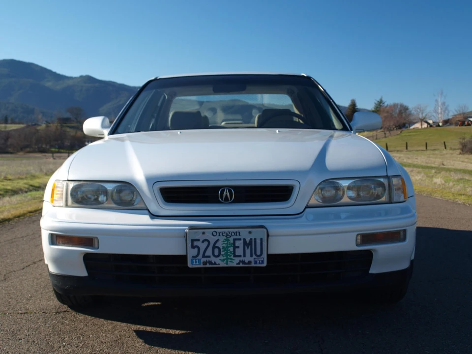 1994 Acura Legend 2nd Gen - Image 21 of 31
