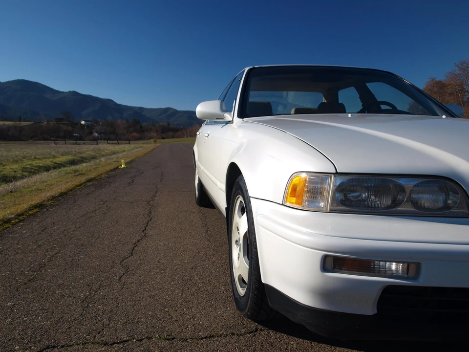 1994 Acura Legend 2nd Gen - Image 29 of 31