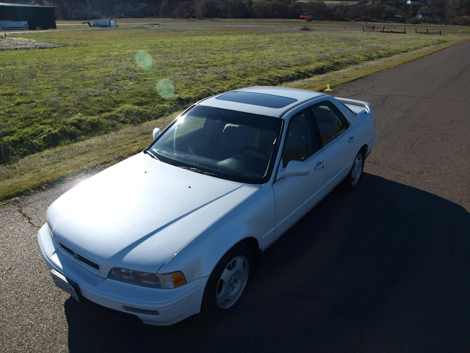 1994 Acura Legend 2nd Gen - Image 24 of 31