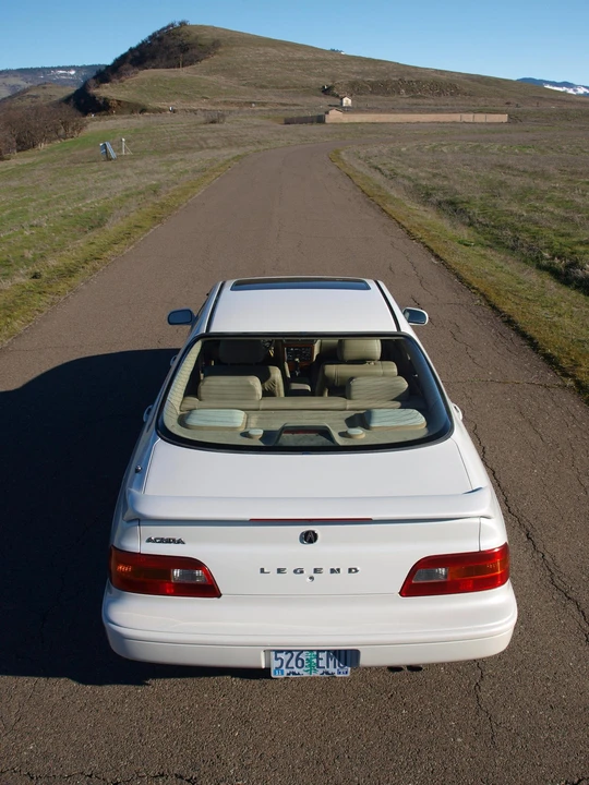 1994 Acura Legend 2nd Gen - Image 26 of 31