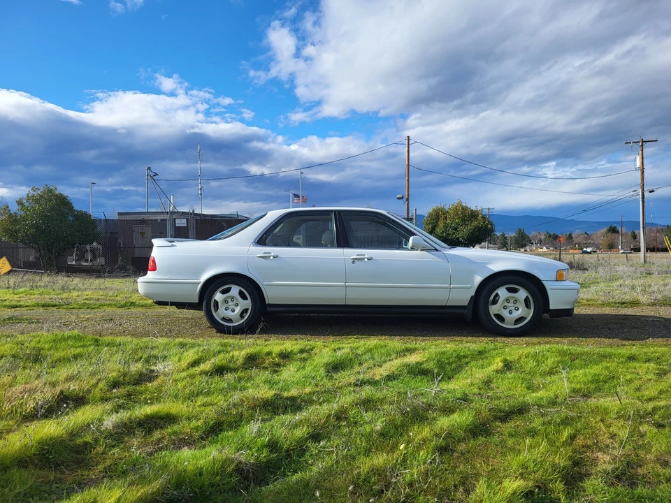 1994 Acura Legend 2nd Gen - Image 7 of 31