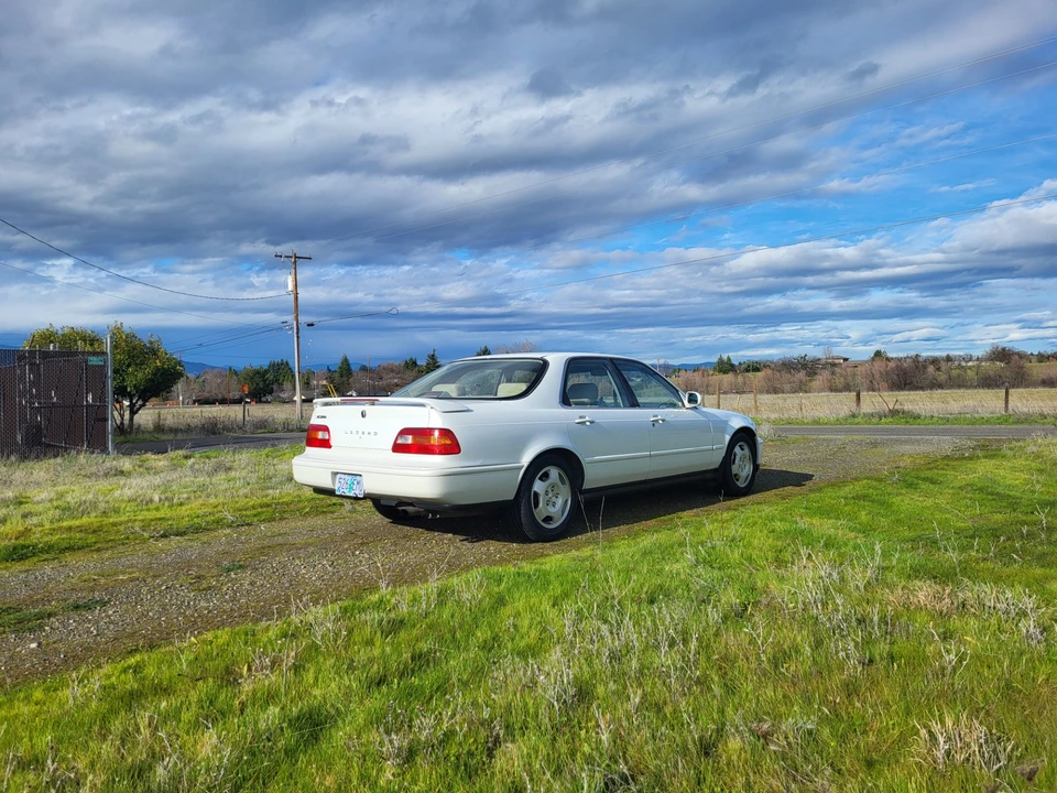 1994 Acura Legend 2nd Gen - Image 6 of 31