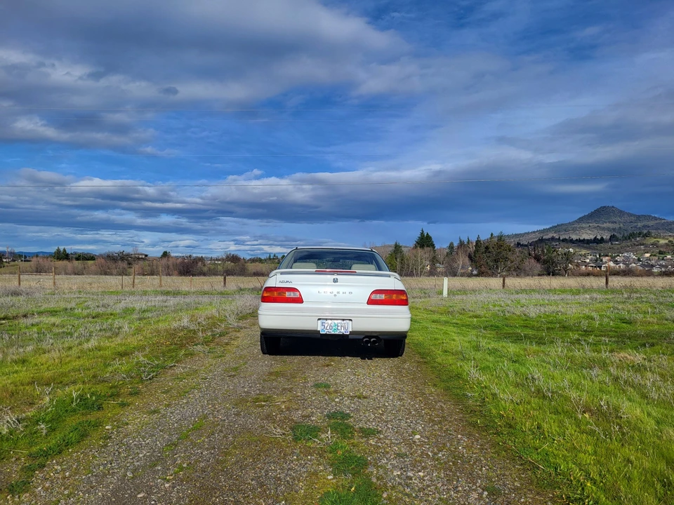 1994 Acura Legend 2nd Gen - Image 5 of 31
