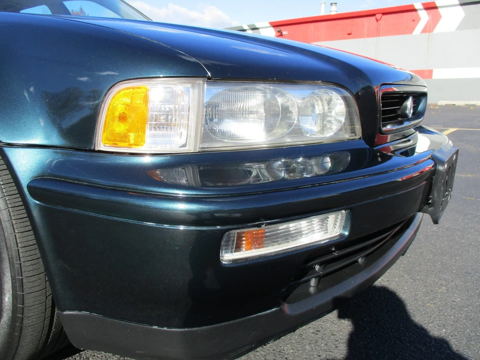 1994 Acura Legend 2nd Gen - Image 13 of 31