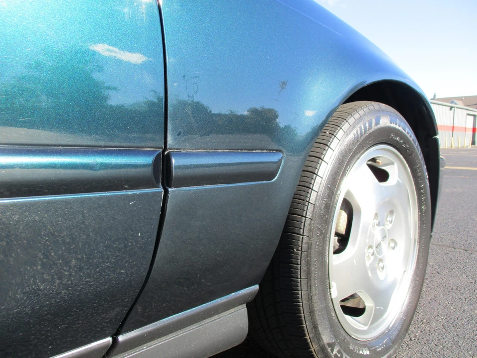 1994 Acura Legend 2nd Gen - Image 28 of 31