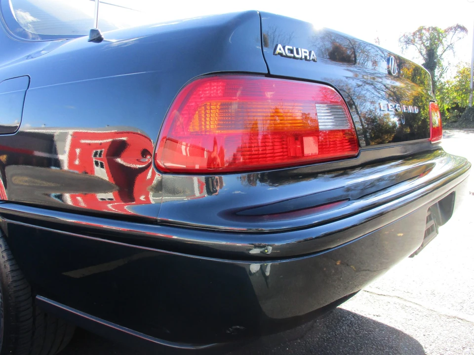 1994 Acura Legend 2nd Gen - Image 17 of 31