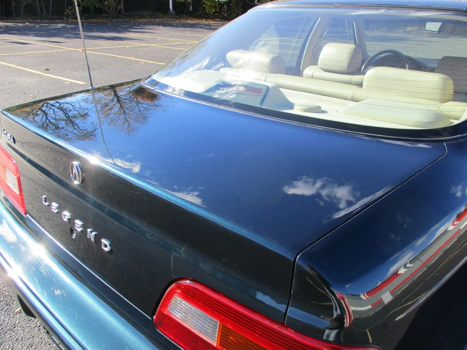 1994 Acura Legend 2nd Gen - Image 25 of 31