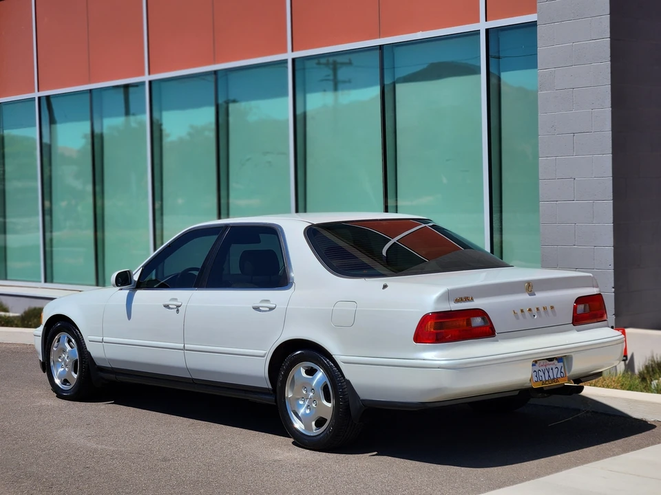 1994 Acura Legend 2nd Gen - Image 21 of 31