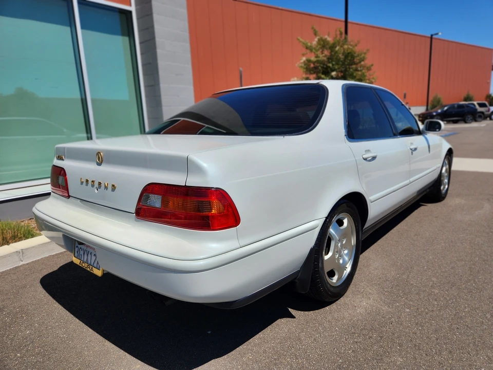 1994 Acura Legend 2nd Gen - Image 14 of 31