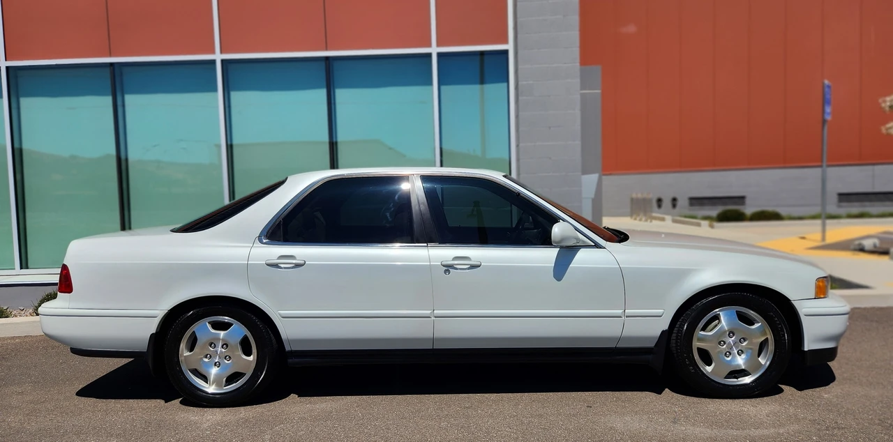 1994 Acura Legend 2nd Gen - Image 10 of 31