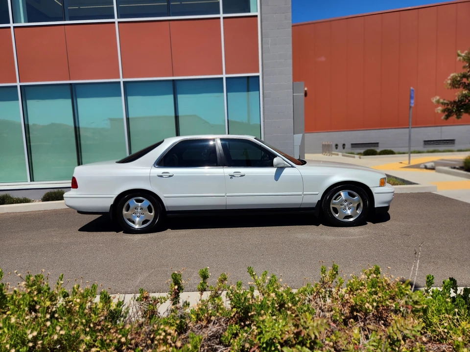 1994 Acura Legend 2nd Gen - Image 9 of 31