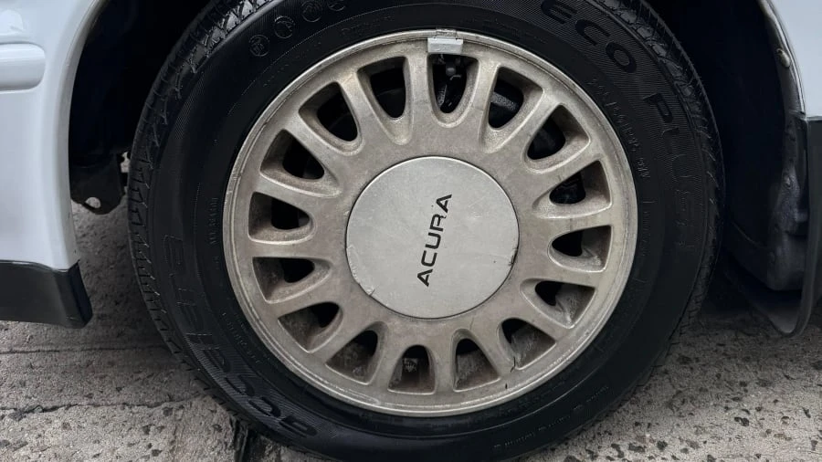 1994 Acura Legend 2nd Gen - Image 17 of 25