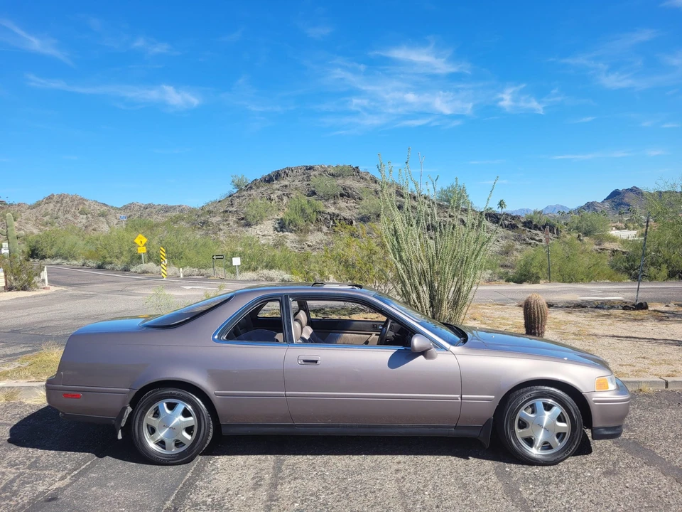 1994 Acura Legend 2nd Gen - Image 15 of 31