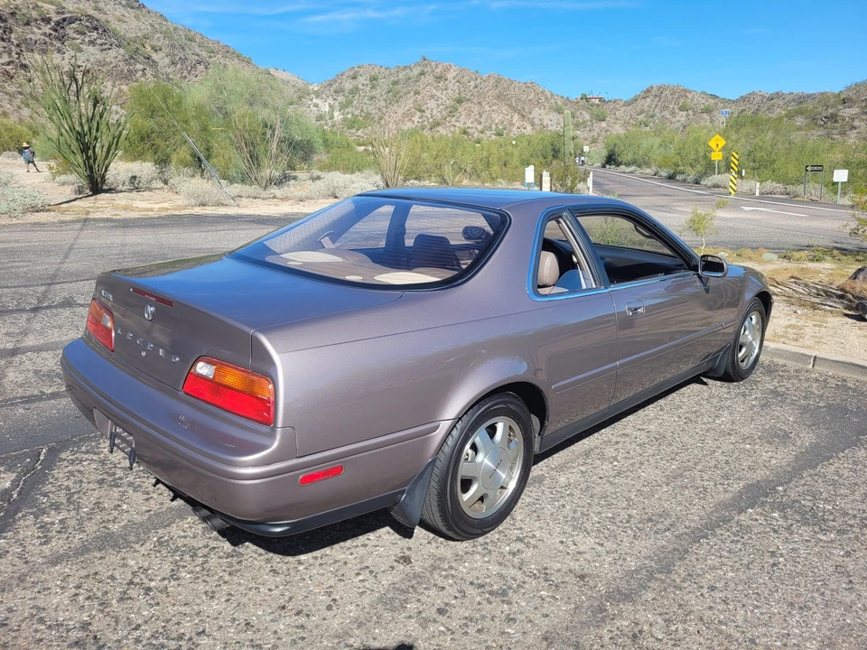 1994 Acura Legend 2nd Gen - Image 16 of 31