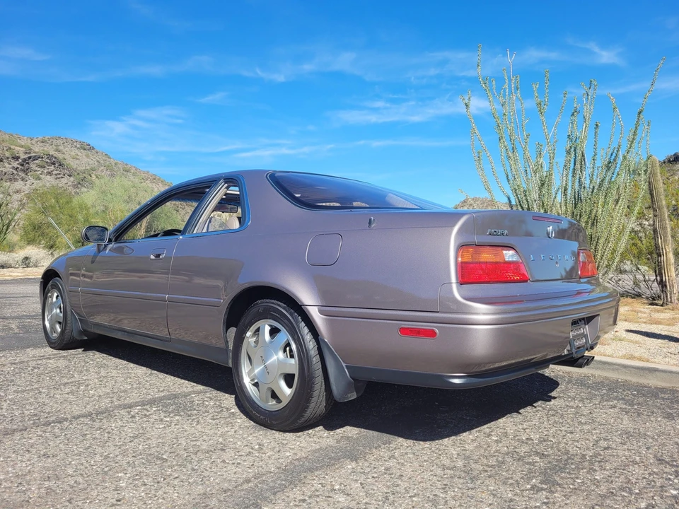 1994 Acura Legend 2nd Gen - Image 19 of 31