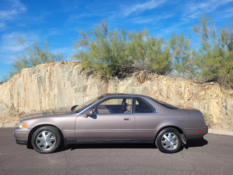 1994 Acura Legend 2nd Gen - Image 21 of 31