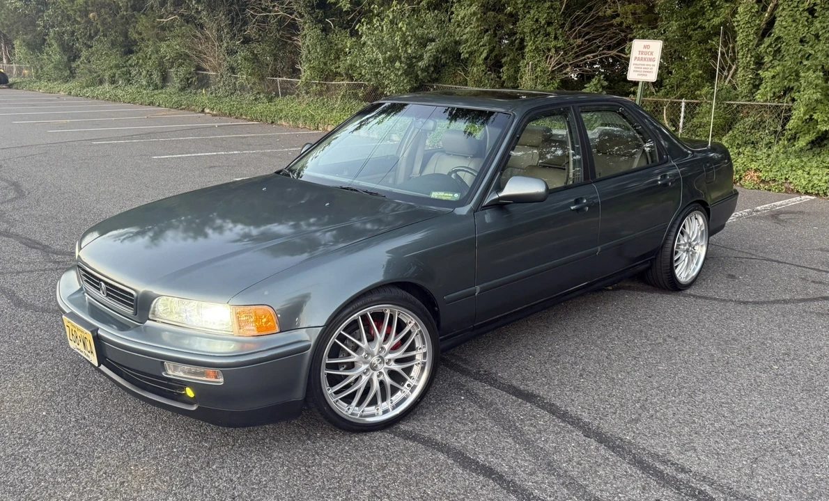 1994 Acura Legend 2nd Gen - Image 16 of 16