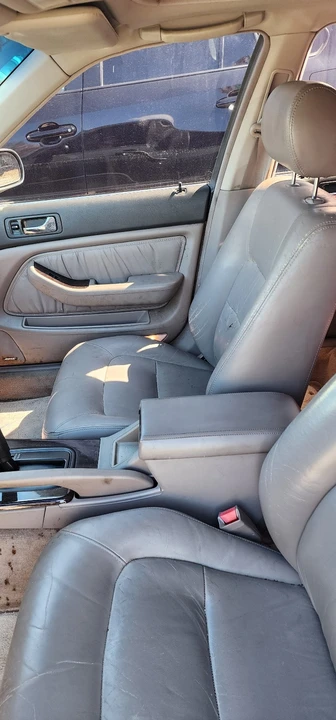 1994 Acura Legend 2nd Gen - Image 11 of 14
