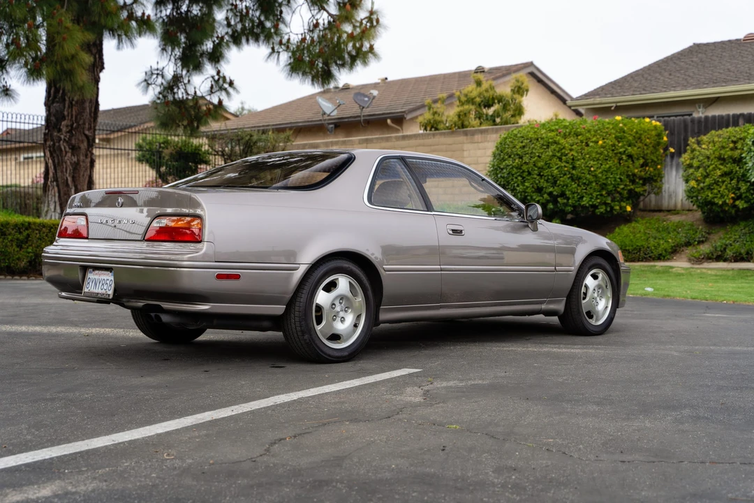 1994 Acura Legend 2nd Gen - Image 8 of 31