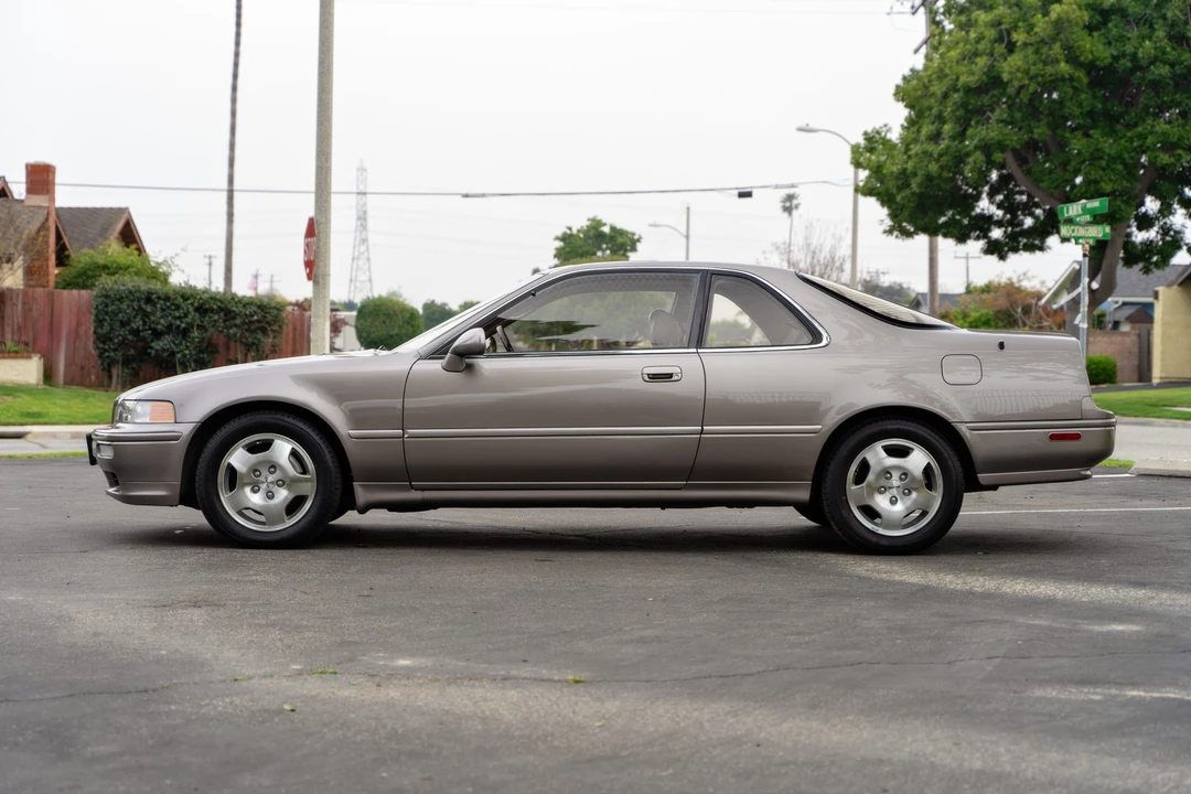 1994 Acura Legend 2nd Gen - Image 2 of 31