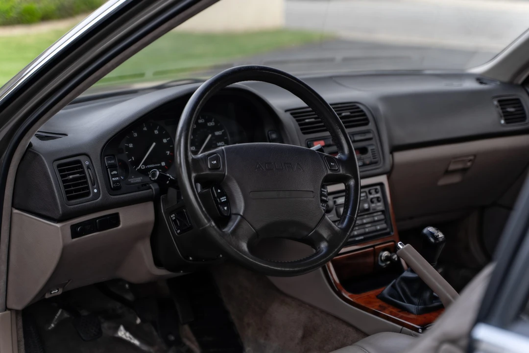 1994 Acura Legend 2nd Gen - Image 19 of 31