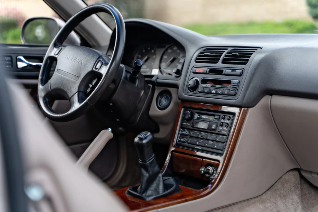 1994 Acura Legend 2nd Gen - Image 22 of 31