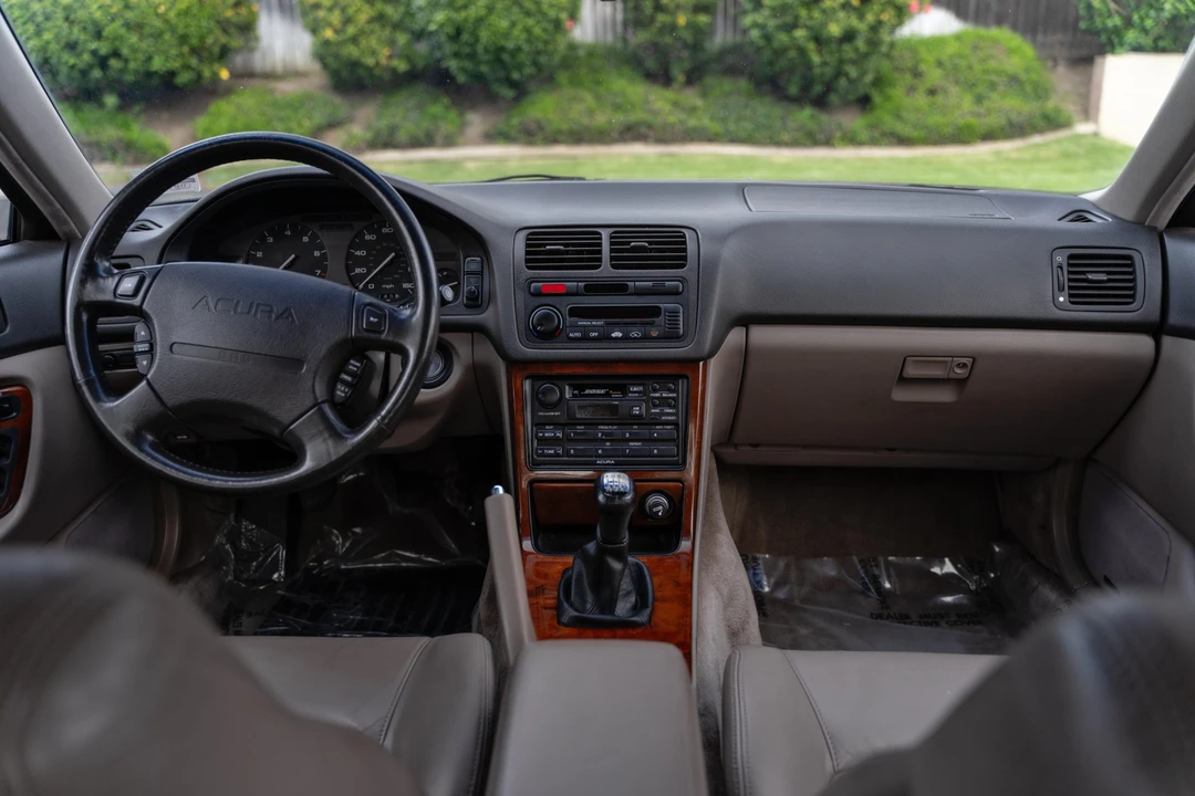 1994 Acura Legend 2nd Gen - Image 15 of 31