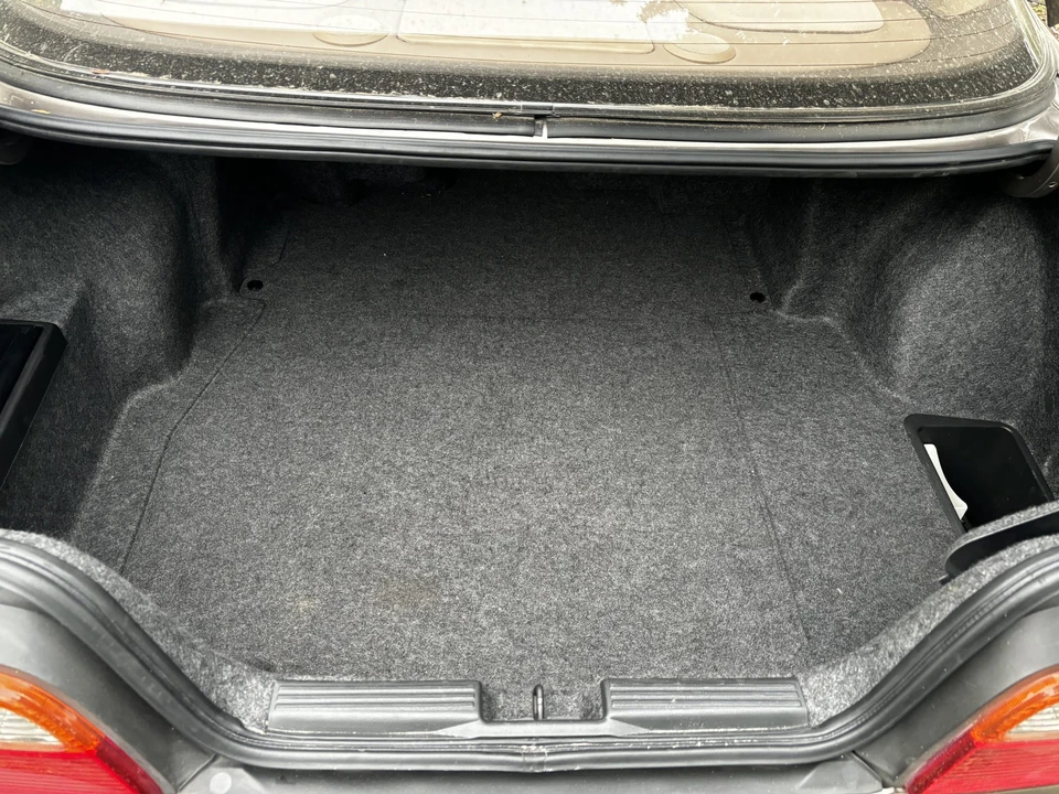 1994 Acura Legend 2nd Gen - Image 26 of 31