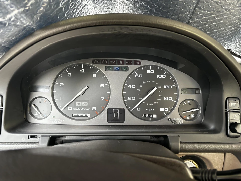1994 Acura Legend 2nd Gen - Image 16 of 31