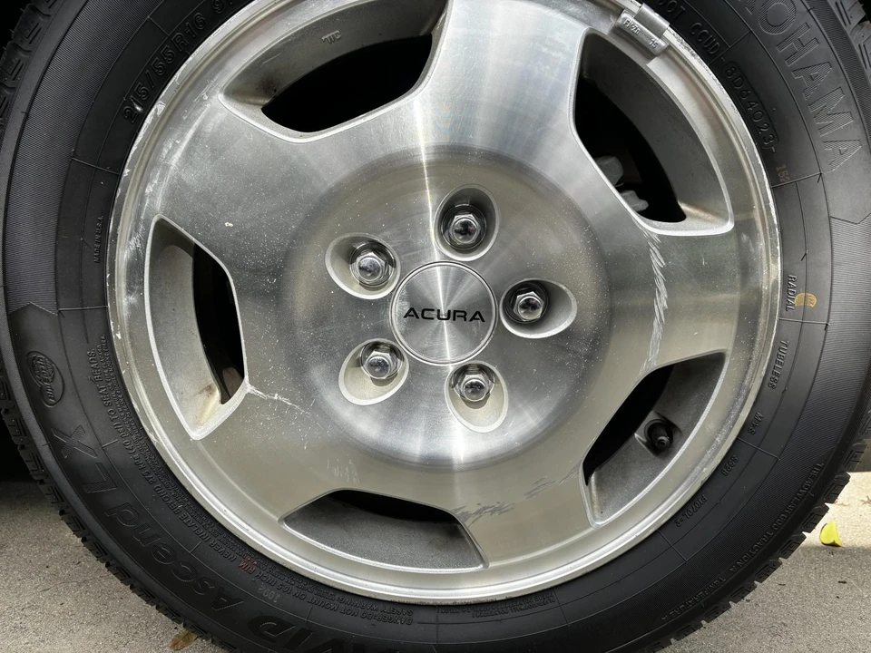 1994 Acura Legend 2nd Gen - Image 13 of 31