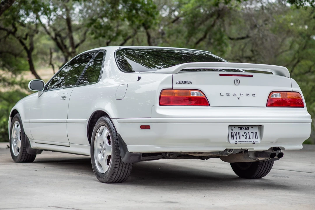 1994 Acura Legend 2nd Gen - Image 5 of 31