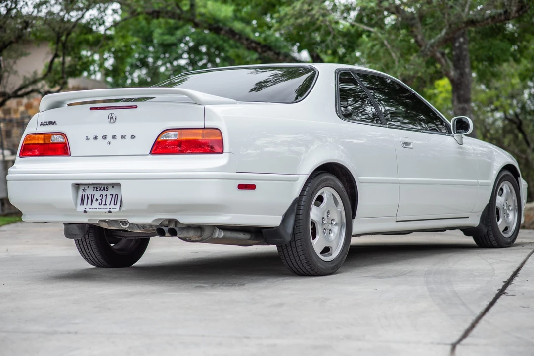 1994 Acura Legend 2nd Gen - Image 7 of 31