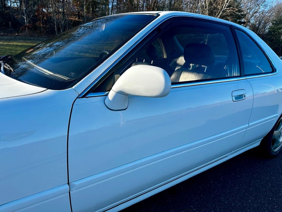 1994 Acura Legend 2nd Gen - Image 25 of 31