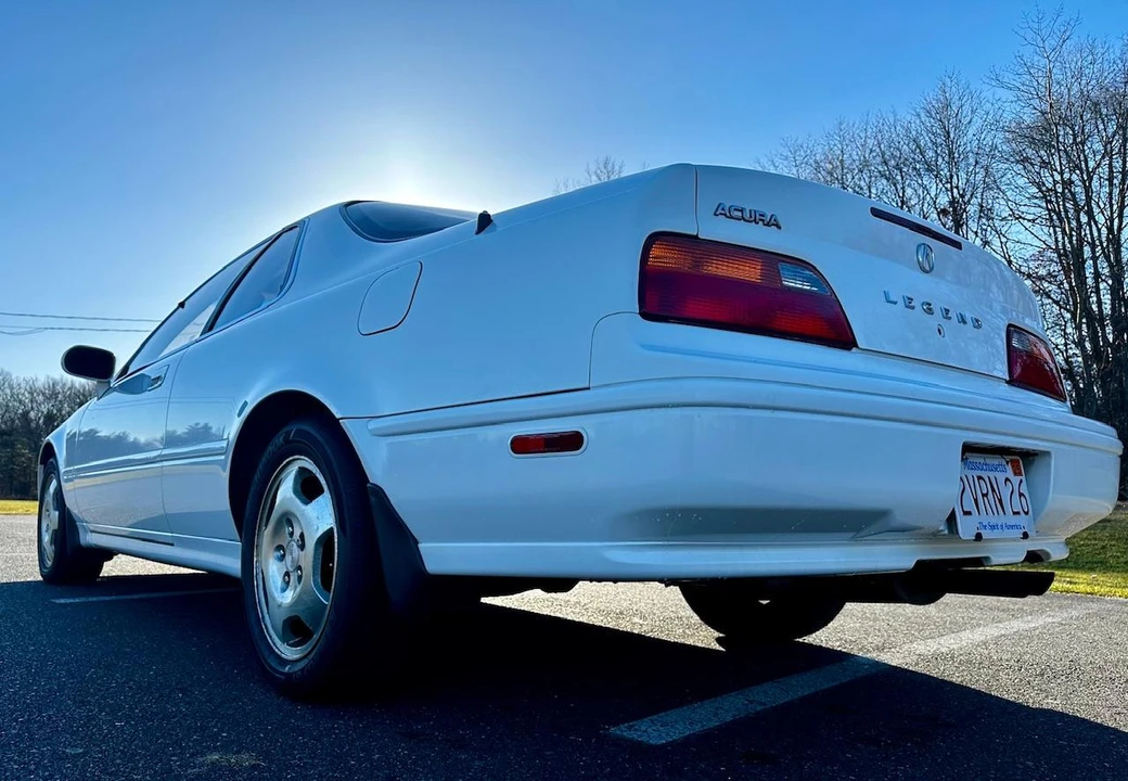 1994 Acura Legend 2nd Gen - Image 12 of 31