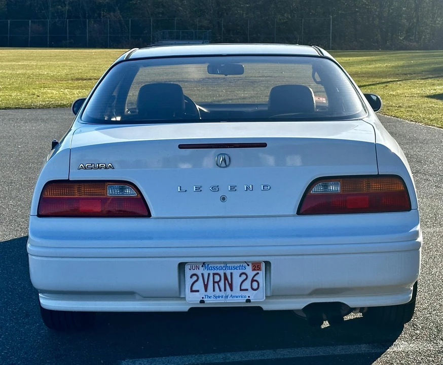 1994 Acura Legend 2nd Gen - Image 13 of 31