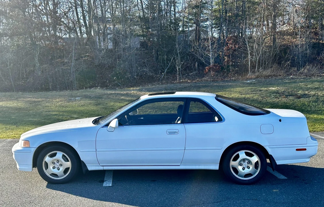 1994 Acura Legend 2nd Gen - Image 8 of 31