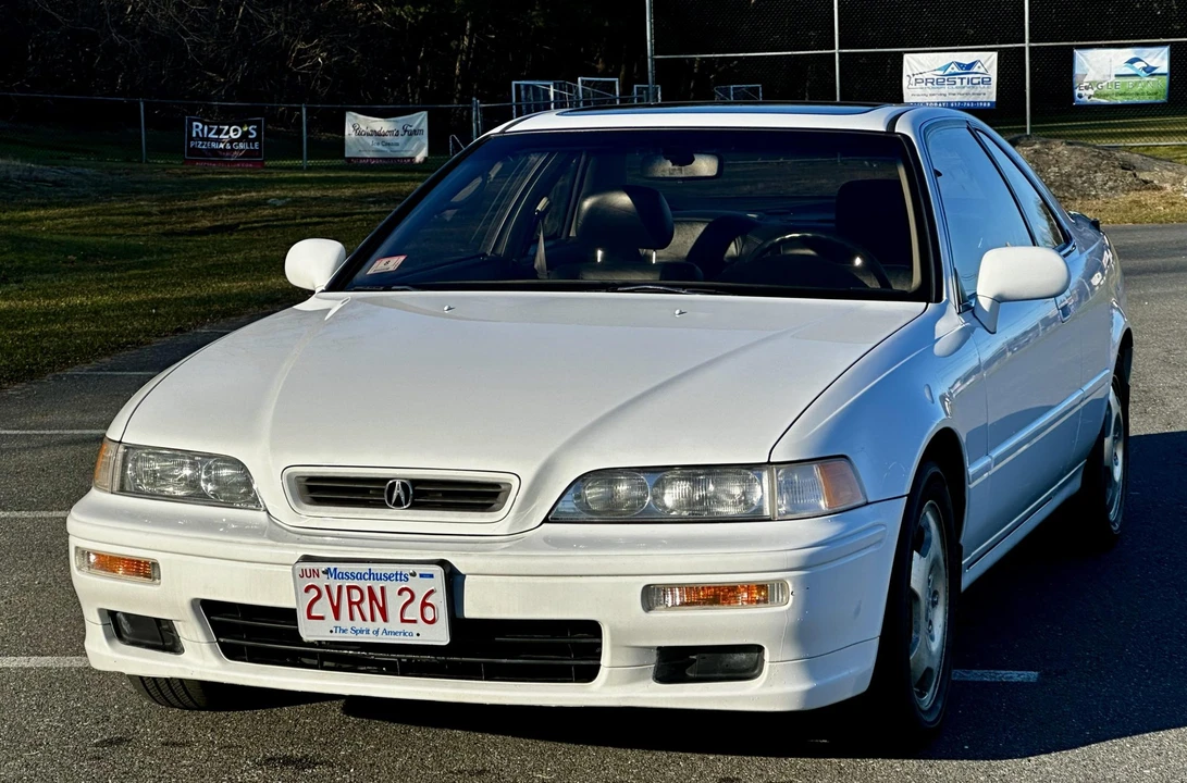 1994 Acura Legend 2nd Gen - Image 2 of 31