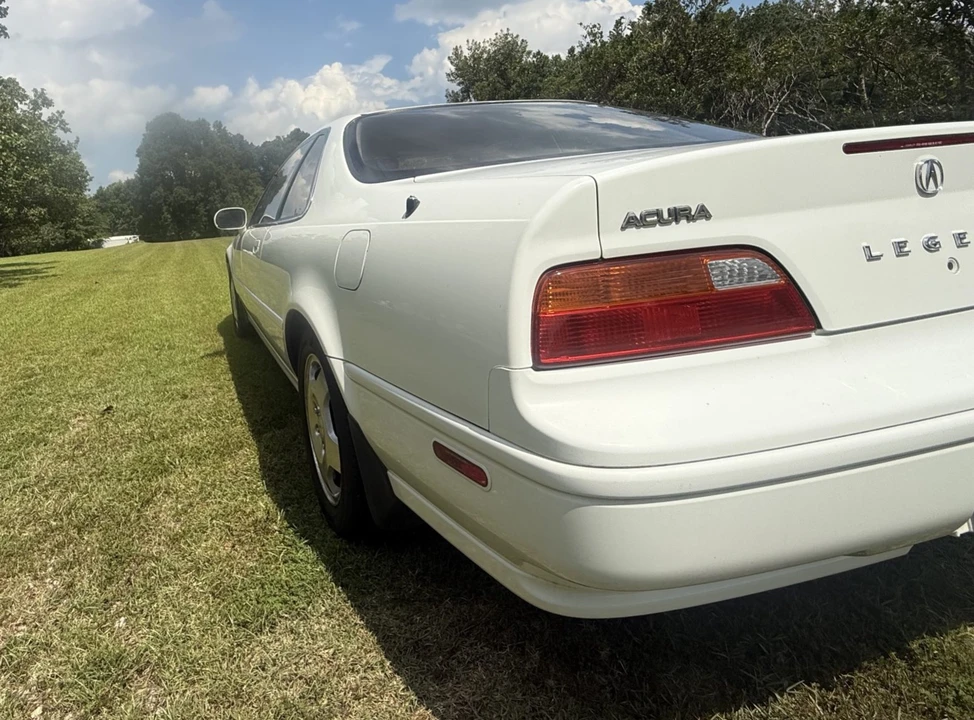 1994 Acura Legend 2nd Gen - Image 21 of 31