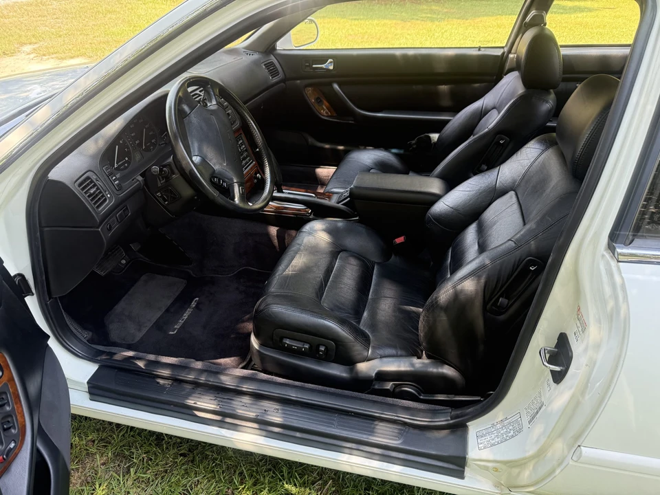 1994 Acura Legend 2nd Gen - Image 25 of 31