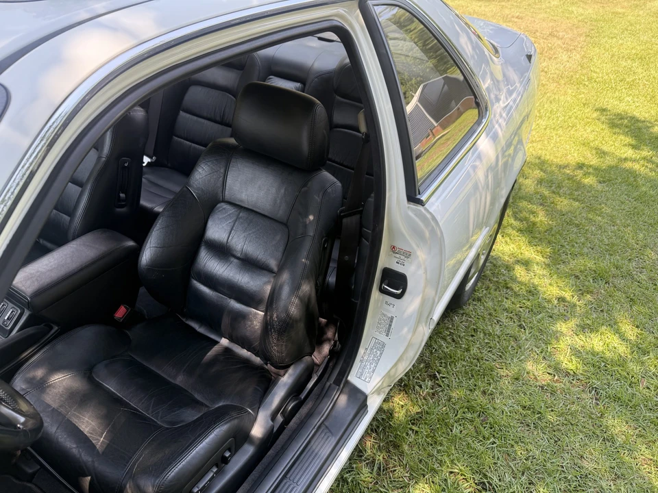 1994 Acura Legend 2nd Gen - Image 27 of 31