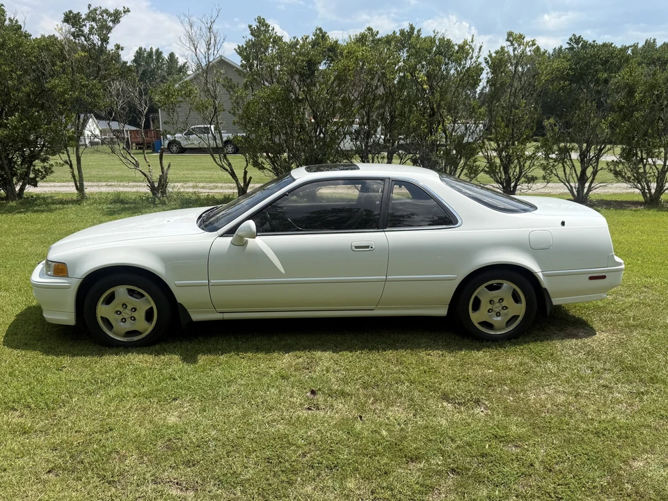 1994 Acura Legend 2nd Gen - Image 18 of 31