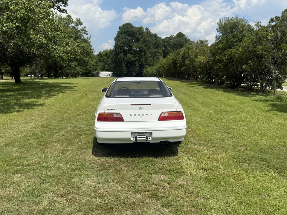 1994 Acura Legend 2nd Gen - Image 14 of 31