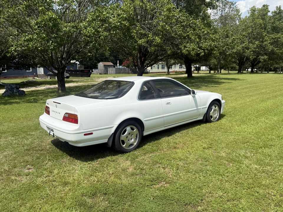 1994 Acura Legend 2nd Gen - Image 10 of 31