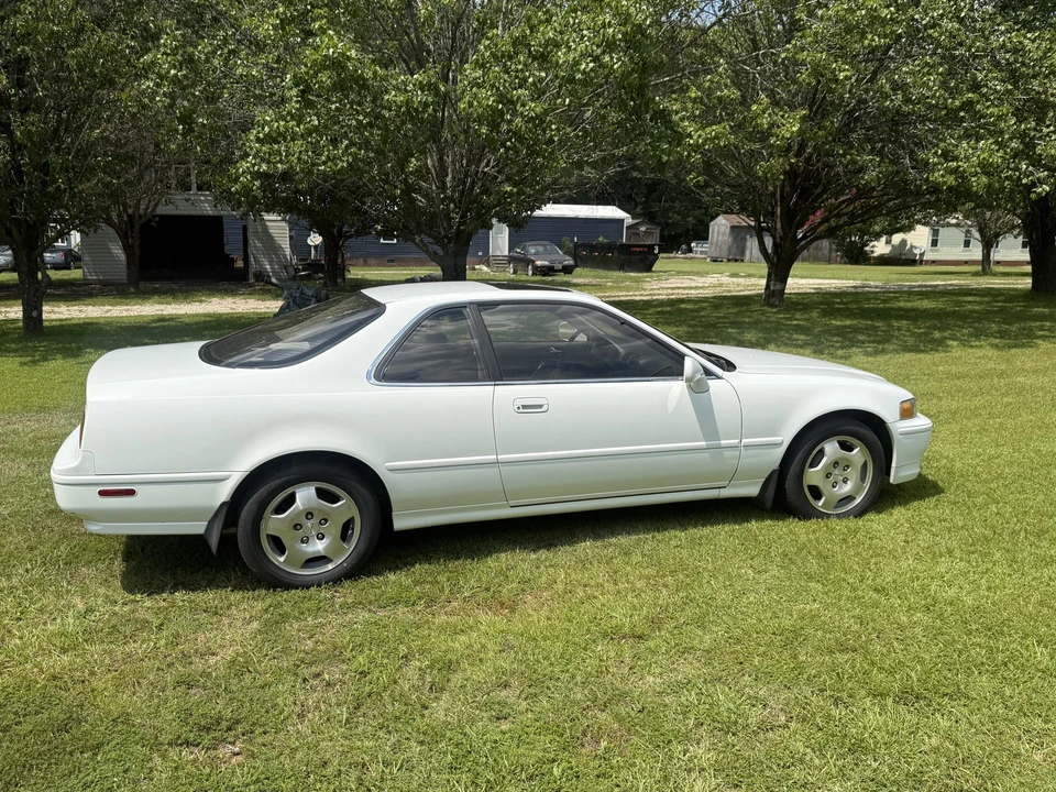 1994 Acura Legend 2nd Gen - Image 9 of 31