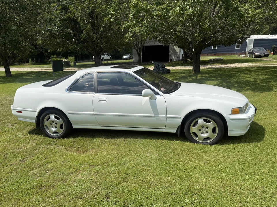 1994 Acura Legend 2nd Gen - Image 8 of 31
