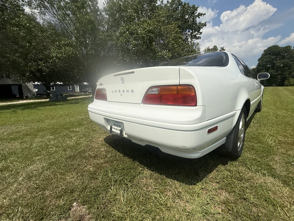 1994 Acura Legend 2nd Gen - Image 12 of 31