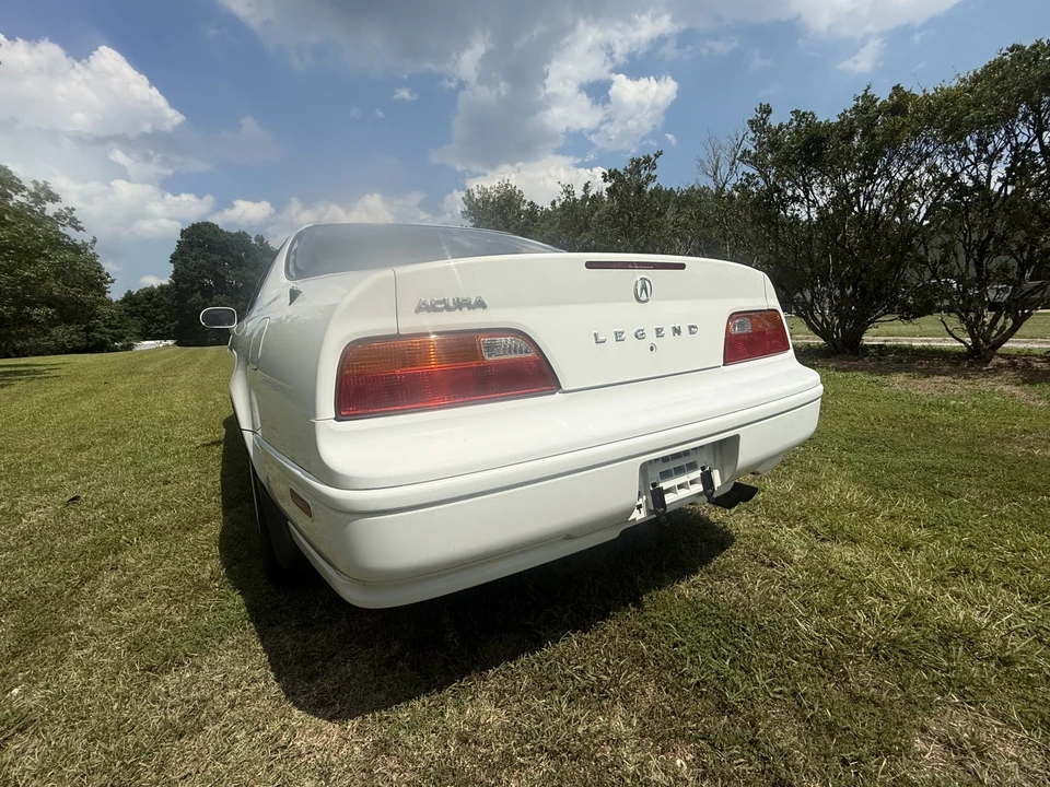 1994 Acura Legend 2nd Gen - Image 15 of 31