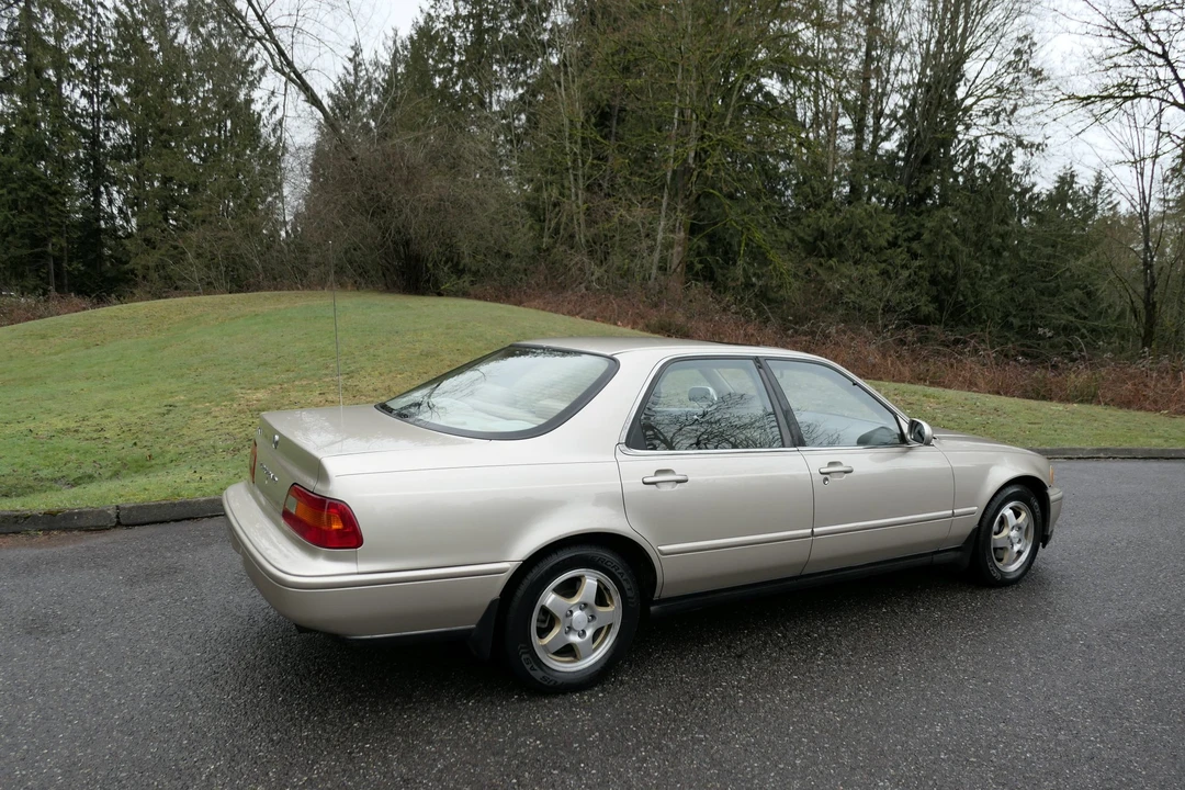1994 Acura Legend 2nd Gen - Image 14 of 31