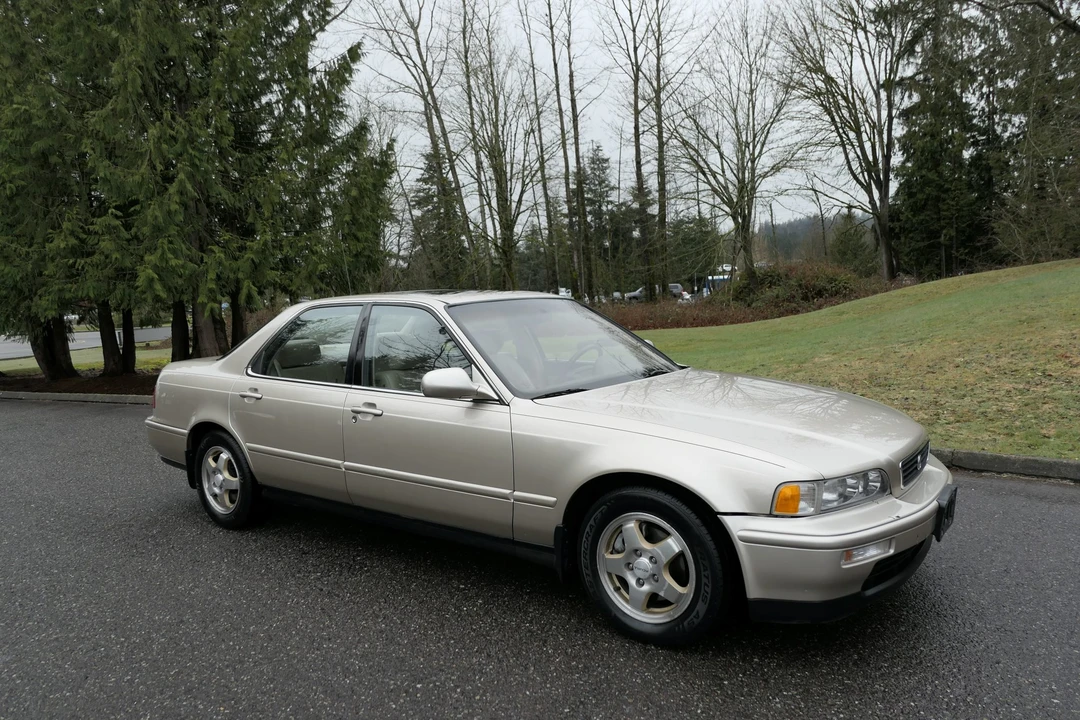 1994 Acura Legend 2nd Gen - Image 16 of 31