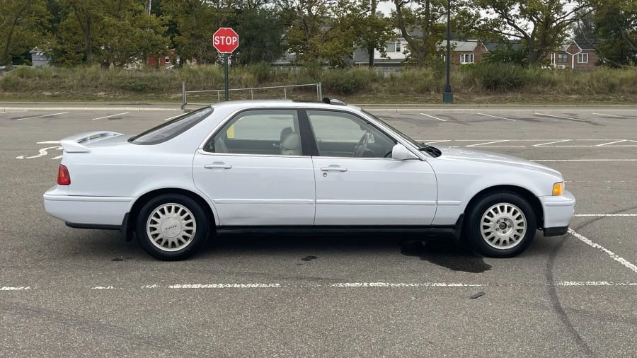 1994 Acura Legend 2nd Gen - Image 15 of 25